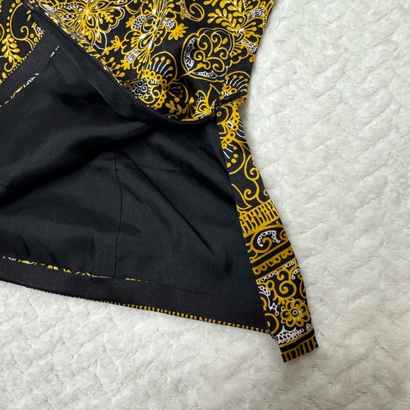 Tahari Arthur S Levine 100% Silk Baroque Paisley Sleeveless Top 16P Like New - Picture 4 of 9